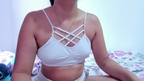 Snapshot of sophieewoods chatting on 1, 2, 2025 Sophie Woods online show from 1, 2, 2025