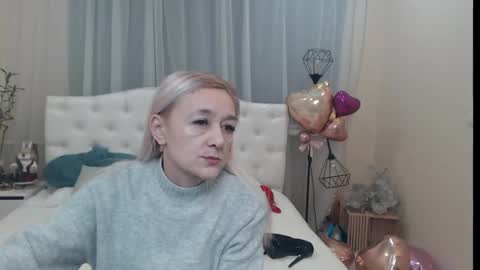 Snapshot of sophiekittyy chatting on 1, 3, 2025 sophiekittyy online show from 1, 3, 2025