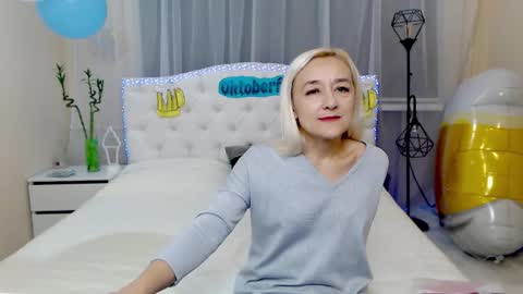 Snapshot of sophiekittyy chatting on 25, 9, 2025 sophiekittyy online show from 25, 9, 2025