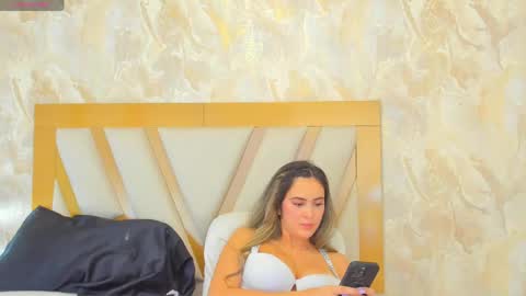 Sophie online show from 13, 4, 2026