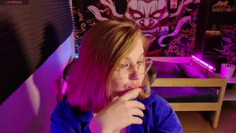 Snapshot of sophiemure chatting on 21, 4, 2026 Sophie online show from 21, 4, 2026