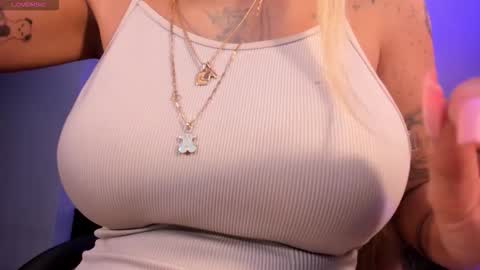 Snapshot of sophiepalmerx chatting on 17, 9, 2025 Sophie Palmer online show from 17, 9, 2025