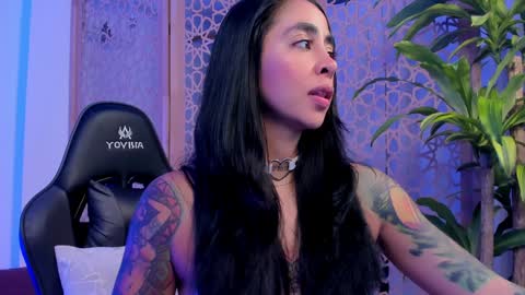 sophierooy online show from 24, 1, 2025