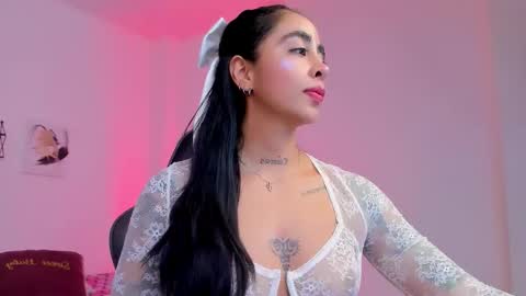 sophierooy online show from 2, 10, 2025