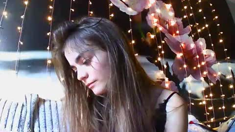 Sophie and my bestie Mandy    online show from 5, 1, 2025