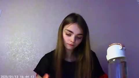 Sophie and my bestie Mandy    online show from 12, 1, 2025