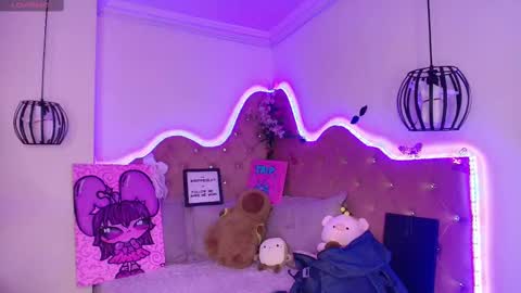   Sophie  online show from 19, 10, 2025