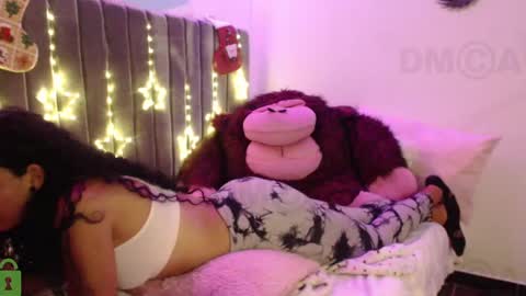 Sophia this is not my real name online show from 22, 12, 2024