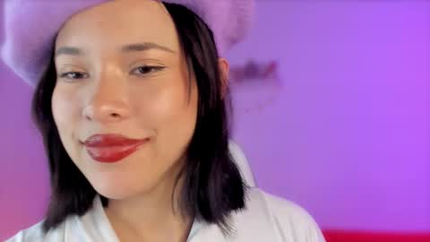 Snapshot of sophiiewilliams chatting on 19, 12, 2024 Sophiie Williams online show from 19, 12, 2024