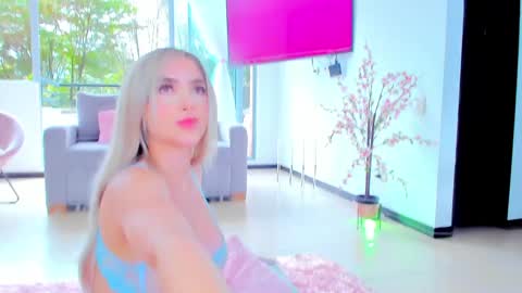 YULITZA online show from 24, 1, 2025