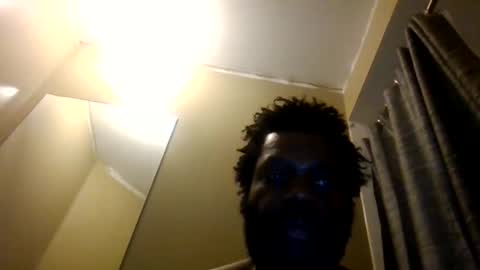 Snapshot of source1012 chatting on 13, 11, 2025 source1012 online show from 13, 11, 2025