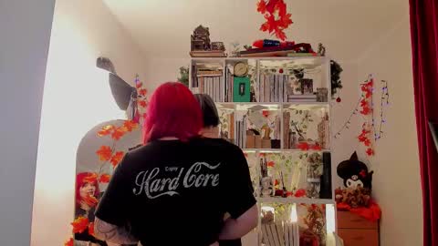 Leah online show from 6, 11, 2025