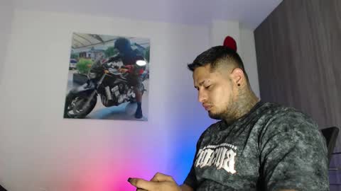 Snapshot of soy_apolo chatting on 20, 12, 2025 soy_apolo online show from 20, 12, 2025