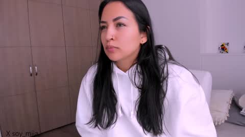 Snapshot of soy_miia chatting on 24, 1, 2025 MIA online show from 24, 1, 2025