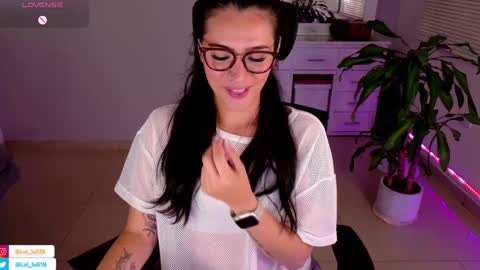 Snapshot of soyabby_ chatting on 1, 2, 2025 Luisa online show from 1, 2, 2025