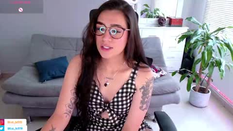 Snapshot of soyabby_ chatting on 9, 2, 2025 Luisa online show from 9, 2, 2025