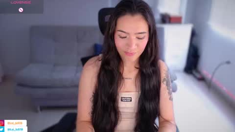 Snapshot of soyabby_ chatting on 2, 3, 2025 Luisa online show from 2, 3, 2025