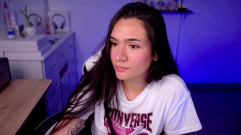 Snapshot of soyabby_ chatting on 7, 10, 2025 Luisa online show from 7, 10, 2025