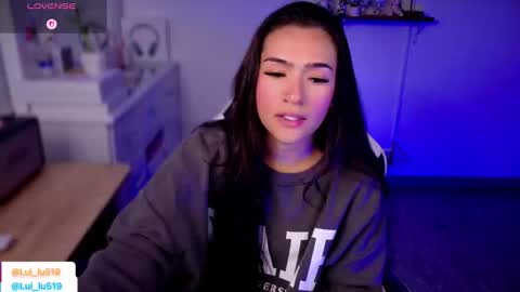 Snapshot of soyabby_ chatting on 19, 10, 2025 Luisa online show from 19, 10, 2025