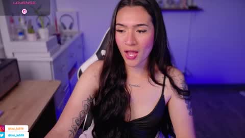 Snapshot of soyabby_ chatting on 8, 11, 2025 Luisa online show from 8, 11, 2025