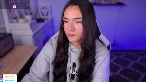 Snapshot of soyabby_ chatting on 13, 11, 2025 Luisa online show from 13, 11, 2025