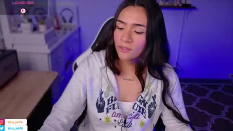 Snapshot of soyabby_ chatting on 22, 11, 2025 Luisa online show from 22, 11, 2025