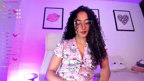 Juliana online show from 12, 3, 2025