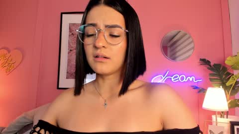 Snapshot of soysaraa_ chatting on 1, 2, 2025 Aleja online show from 1, 2, 2025
