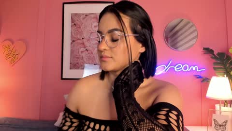 Snapshot of soysaraa_ chatting on 1, 2, 2025 Aleja online show from 1, 2, 2025