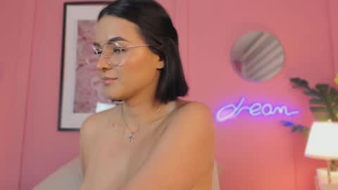 Snapshot of soysaraa_ chatting on 5, 2, 2025 Aleja online show from 5, 2, 2025