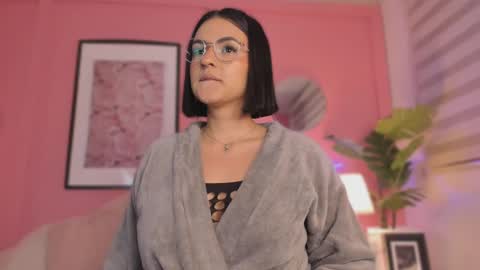 Snapshot of soysaraa_ chatting on 4, 3, 2025 Aleja online show from 4, 3, 2025