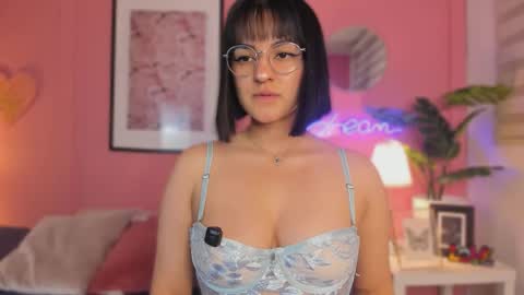 Snapshot of soysaraa_ chatting on 18, 9, 2025 Aleja online show from 18, 9, 2025