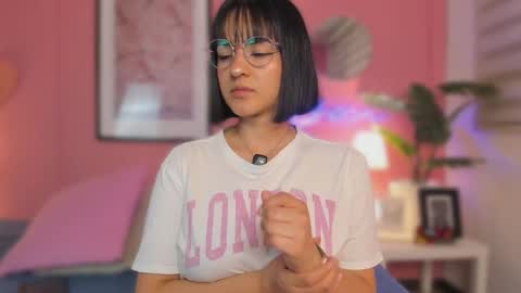 Snapshot of soysaraa_ chatting on 19, 12, 2025 Aleja online show from 19, 12, 2025