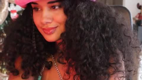 You want to talk to me more personal follow me in My Channel VIP  50 the discount       online show from 26, 12, 2024