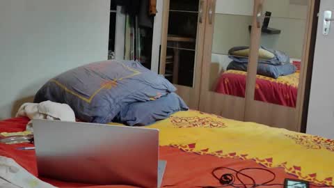 Snapshot of spacemanwvl chatting on 16, 10, 2025 xoan online show from 16, 10, 2025