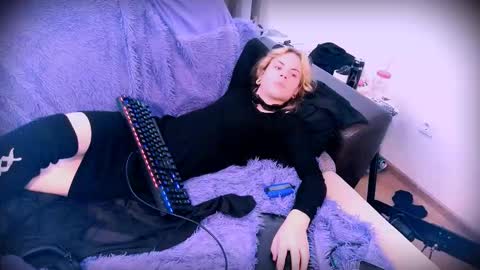 Snapshot of sparkyferret chatting on 1, 10, 2025 sparkyferret online show from 1, 10, 2025