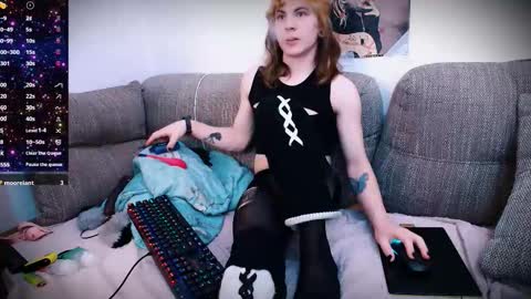 Snapshot of sparkyferret chatting on 29, 10, 2025 sparkyferret online show from 29, 10, 2025