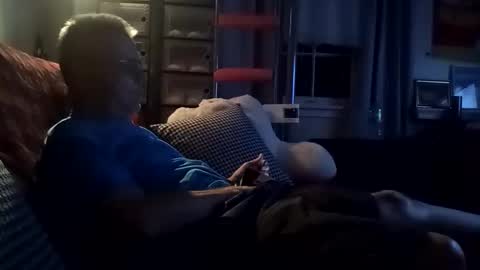 Snapshot of sparkyspeedway chatting on 17, 9, 2025 sparkyspeedway online show from 17, 9, 2025