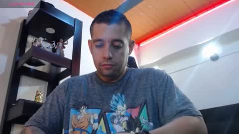 Snapshot of spartacus_cam chatting on 11, 12, 2024     online show from 11, 12, 2024