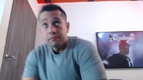 Snapshot of spartacus_cam chatting on 15, 9, 2025     online show from 15, 9, 2025