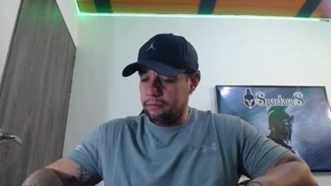 Snapshot of spartacus_cam chatting on 30, 9, 2025     online show from 30, 9, 2025