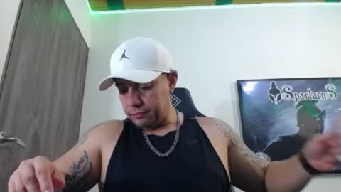 Snapshot of spartacus_cam chatting on 7, 10, 2025     online show from 7, 10, 2025