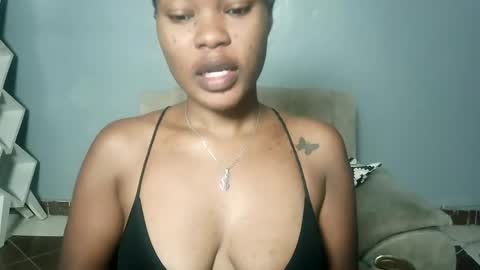 Snapshot of spicy_kerrine chatting on 4, 3, 2025 Spicy kerrine online show from 4, 3, 2025