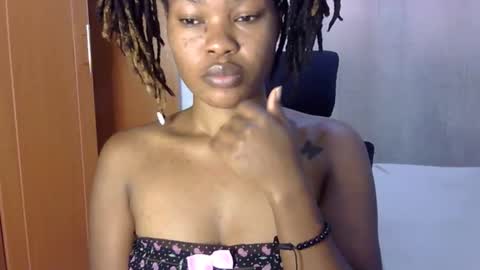 Snapshot of spicy_kerrine chatting on 7, 3, 2025 Spicy kerrine online show from 7, 3, 2025