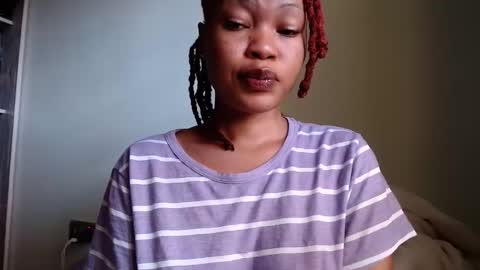 Snapshot of spicy_kerrine chatting on 14, 11, 2025 Spicy kerrine online show from 14, 11, 2025