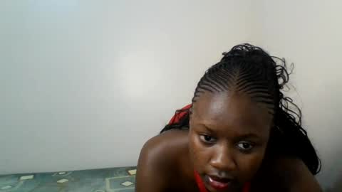 Snapshot of spicy_linna chatting on 12, 7, 2026 Sweet Baib online show from 12, 7, 2026