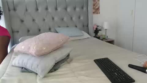 Im Angela  online show from 5, 1, 2025