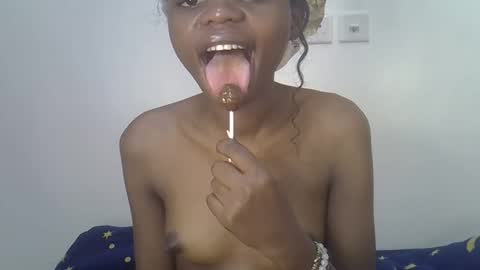 Snapshot of spicybobolishia_ chatting on 16, 4, 2026 Bobo online show from 16, 4, 2026