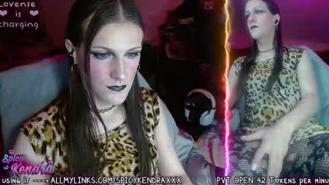 Snapshot of spicykendra chatting on 17, 10, 2025 Kendra online show from 17, 10, 2025