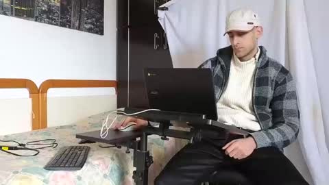 Snapshot of spider_0090 chatting on 8, 2, 2025 Marco. When Im offline you can view premium content in bio online show from 8, 2, 2025